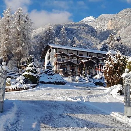 Hotel Ristorante Scoiattolo Sporminore Kültér fotó