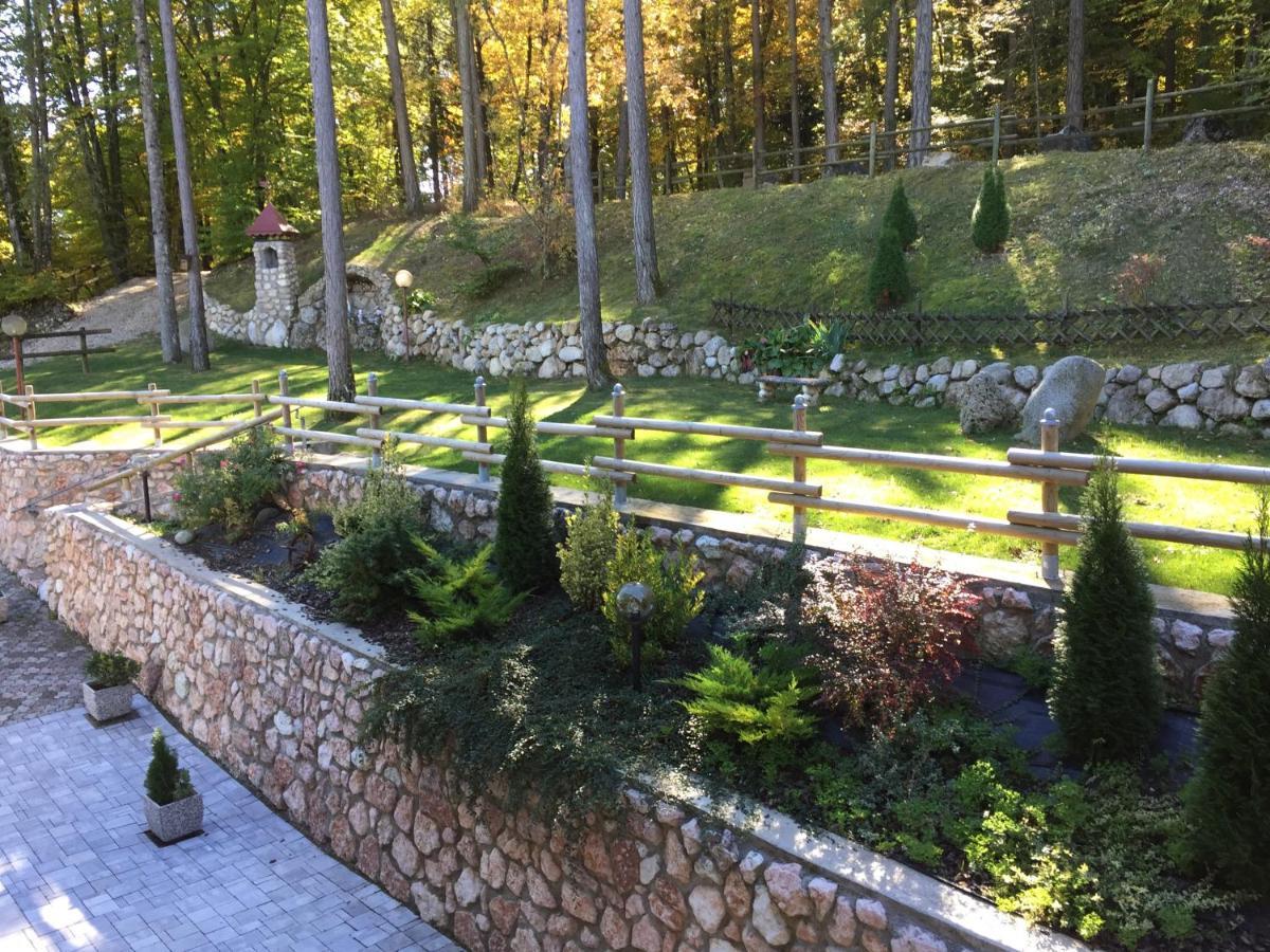Hotel Ristorante Scoiattolo Sporminore Kültér fotó